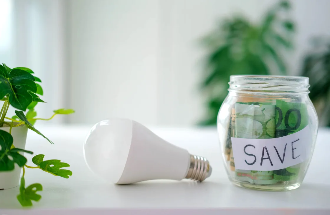 Clever Geld sparen im Alltag: Einfache Tipps für jedermann